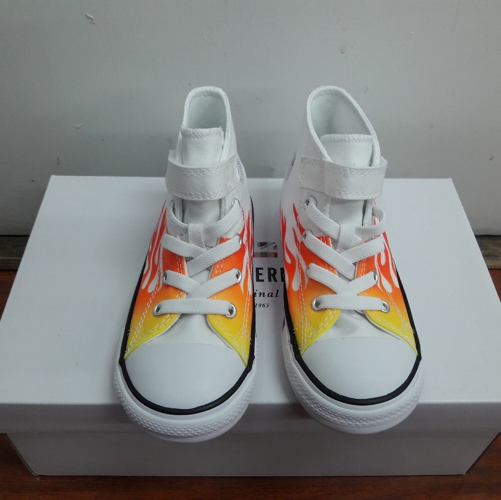 Converse - Picture 4 of 4